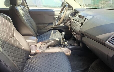 Mitsubishi Outlander III рестайлинг 3, 2011 год, 812 000 рублей, 6 фотография