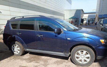 Mitsubishi Outlander III рестайлинг 3, 2011 год, 812 000 рублей, 5 фотография