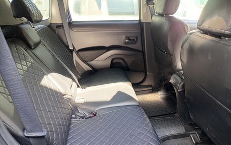 Mitsubishi Outlander III рестайлинг 3, 2011 год, 812 000 рублей, 7 фотография