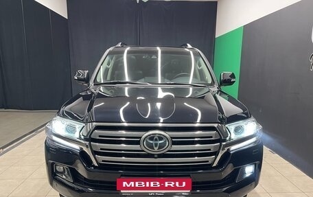 Toyota Land Cruiser 200, 2019 год, 5 000 000 рублей, 2 фотография