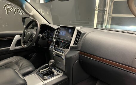 Toyota Land Cruiser 200, 2019 год, 5 000 000 рублей, 18 фотография