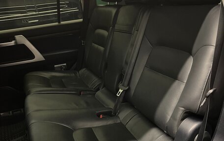 Toyota Land Cruiser 200, 2019 год, 5 000 000 рублей, 23 фотография