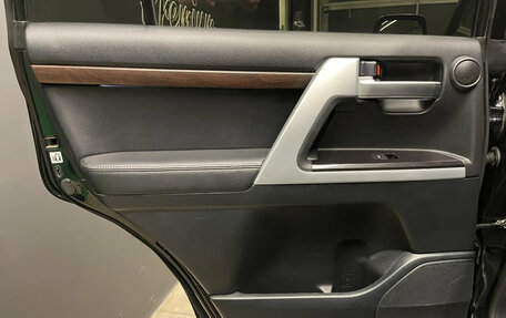 Toyota Land Cruiser 200, 2019 год, 5 000 000 рублей, 22 фотография