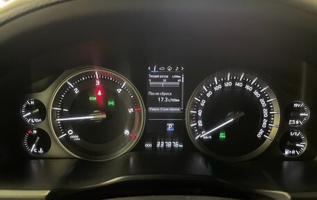 Toyota Land Cruiser 200, 2019 год, 5 000 000 рублей, 16 фотография