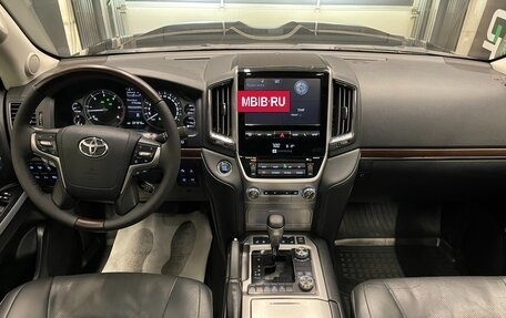 Toyota Land Cruiser 200, 2019 год, 5 000 000 рублей, 15 фотография
