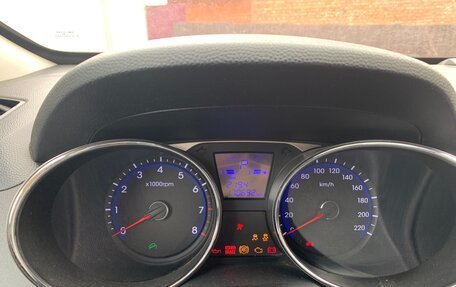 Hyundai Tucson III, 2013 год, 1 300 000 рублей, 18 фотография