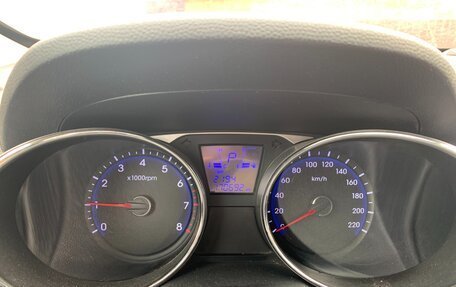 Hyundai Tucson III, 2013 год, 1 300 000 рублей, 19 фотография