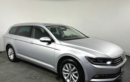 Volkswagen Passat B8 рестайлинг, 2018 год, 2 190 000 рублей, 3 фотография