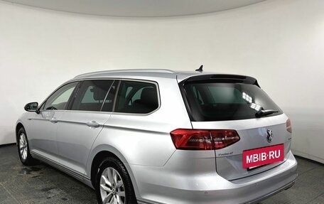 Volkswagen Passat B8 рестайлинг, 2018 год, 2 190 000 рублей, 8 фотография