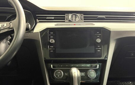 Volkswagen Passat B8 рестайлинг, 2018 год, 2 190 000 рублей, 14 фотография