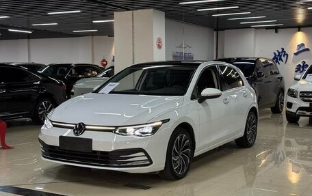 Volkswagen Golf VIII, 2021 год, 1 583 000 рублей, 1 фотография