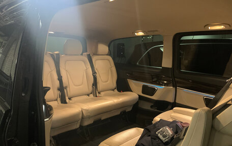 Mercedes-Benz V-Класс, 2020 год, 6 000 000 рублей, 3 фотография