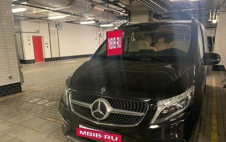 Mercedes-Benz V-Класс, 2020 год, 6 000 000 рублей, 6 фотография