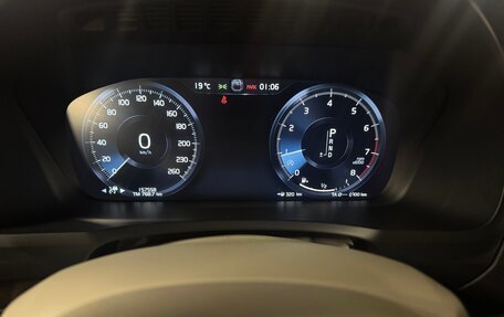 Volvo XC90 II рестайлинг, 2017 год, 3 200 000 рублей, 23 фотография