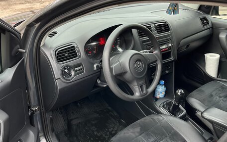 Volkswagen Polo VI (EU Market), 2012 год, 500 000 рублей, 13 фотография