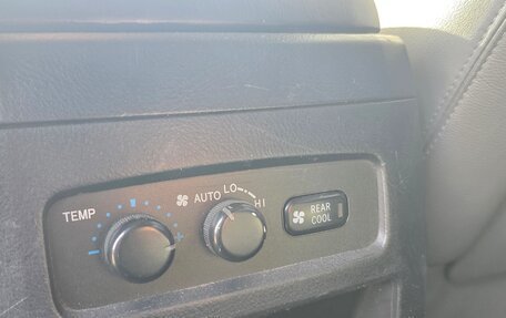 Toyota Land Cruiser Prado 120 рестайлинг, 2007 год, 1 700 000 рублей, 20 фотография