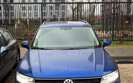 Volkswagen Tiguan II, 2018 год, 2 100 000 рублей, 4 фотография