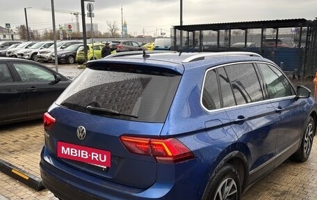 Volkswagen Tiguan II, 2018 год, 2 100 000 рублей, 3 фотография