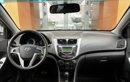 Hyundai Solaris II рестайлинг, 2011 год, 675 000 рублей, 11 фотография