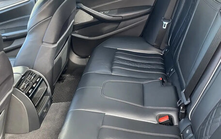 BMW 5 серия, 2019 год, 4 200 000 рублей, 6 фотография