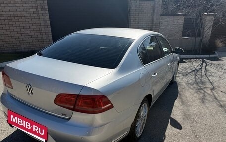 Volkswagen Passat B7, 2011 год, 990 000 рублей, 4 фотография