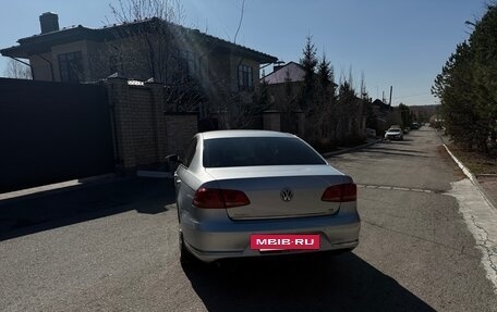 Volkswagen Passat B7, 2011 год, 990 000 рублей, 3 фотография