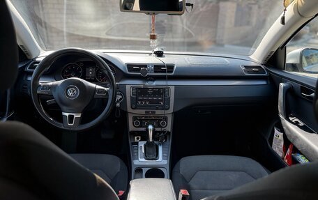 Volkswagen Passat B7, 2011 год, 990 000 рублей, 12 фотография