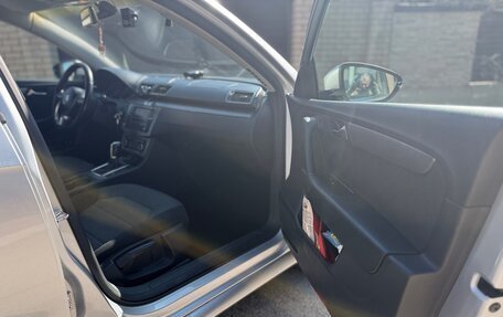 Volkswagen Passat B7, 2011 год, 990 000 рублей, 20 фотография