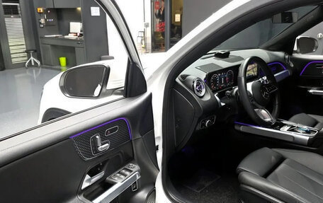 Mercedes-Benz GLB, 2024 год, 3 750 000 рублей, 11 фотография