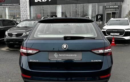 Skoda Superb III рестайлинг, 2017 год, 2 000 000 рублей, 4 фотография