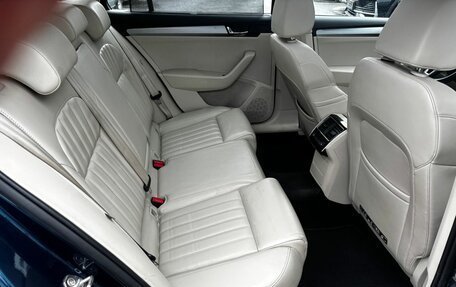 Skoda Superb III рестайлинг, 2017 год, 2 000 000 рублей, 11 фотография