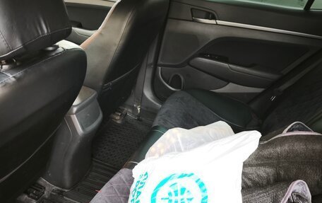 Hyundai Elantra VI рестайлинг, 2017 год, 1 500 000 рублей, 22 фотография