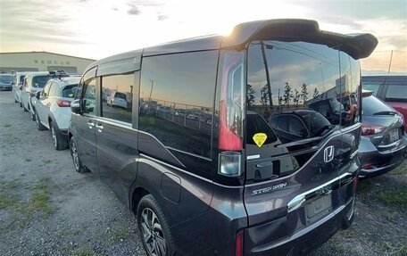 Honda Stepwgn IV, 2017 год, 1 345 000 рублей, 5 фотография