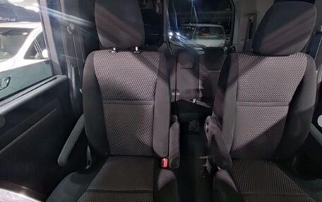 Honda Stepwgn IV, 2017 год, 1 345 000 рублей, 7 фотография