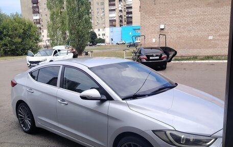 Hyundai Elantra VI рестайлинг, 2018 год, 1 380 000 рублей, 4 фотография