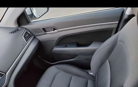 Hyundai Elantra VI рестайлинг, 2018 год, 1 380 000 рублей, 15 фотография