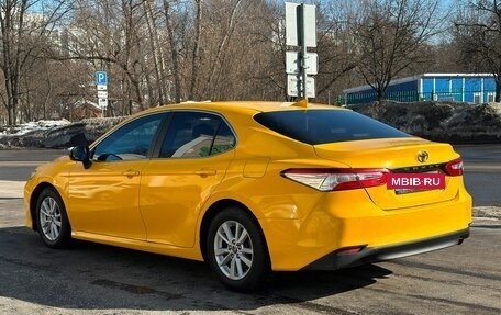 Toyota Camry, 2019 год, 1 690 000 рублей, 7 фотография