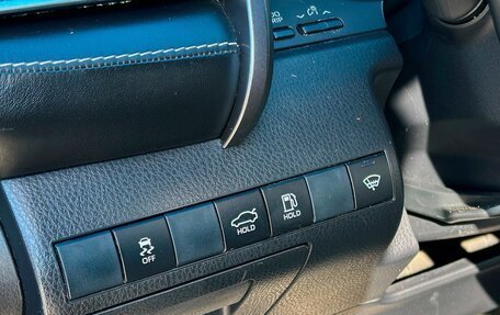 Toyota Camry, 2019 год, 1 690 000 рублей, 32 фотография