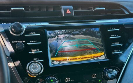 Toyota Camry, 2019 год, 1 690 000 рублей, 35 фотография