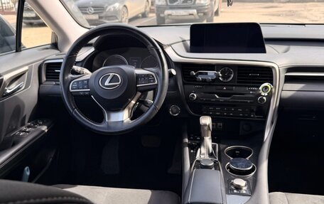 Lexus RX IV рестайлинг, 2018 год, 4 210 000 рублей, 11 фотография