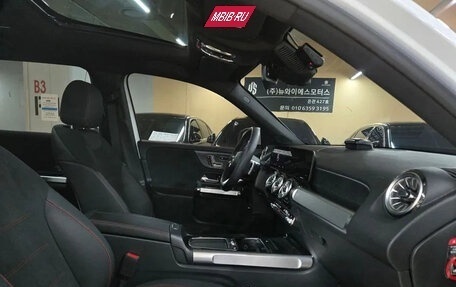 Mercedes-Benz GLB, 2024 год, 4 800 000 рублей, 14 фотография