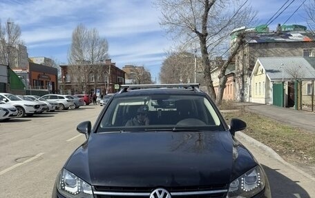 Volkswagen Touareg III, 2011 год, 1 820 000 рублей, 1 фотография