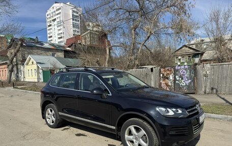 Volkswagen Touareg III, 2011 год, 1 820 000 рублей, 3 фотография