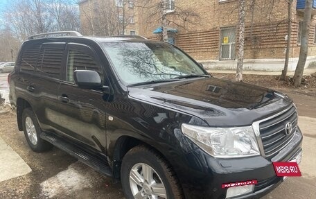 Toyota Land Cruiser 200, 2011 год, 3 000 000 рублей, 2 фотография