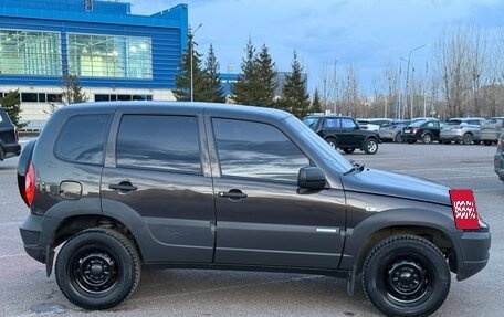 Chevrolet Niva I рестайлинг, 2014 год, 560 000 рублей, 31 фотография