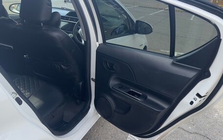 Toyota Aqua I, 2015 год, 950 000 рублей, 4 фотография