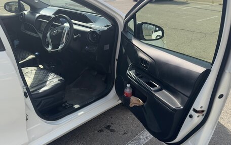 Toyota Aqua I, 2015 год, 950 000 рублей, 6 фотография