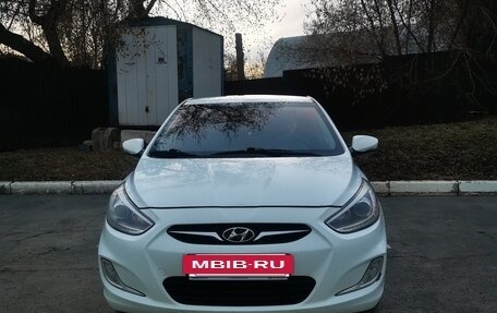Hyundai Solaris II рестайлинг, 2013 год, 850 000 рублей, 11 фотография