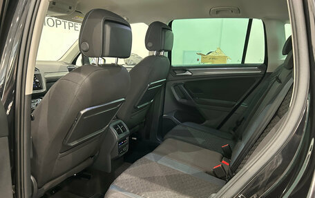 Volkswagen Tiguan II, 2019 год, 2 099 000 рублей, 13 фотография