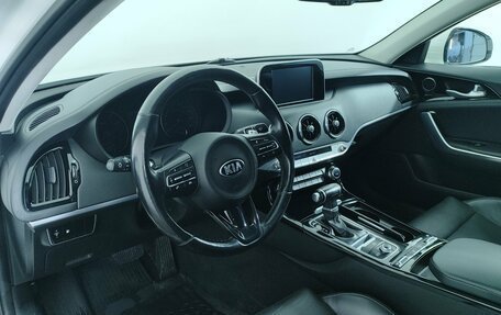 KIA Stinger I, 2018 год, 2 650 000 рублей, 15 фотография